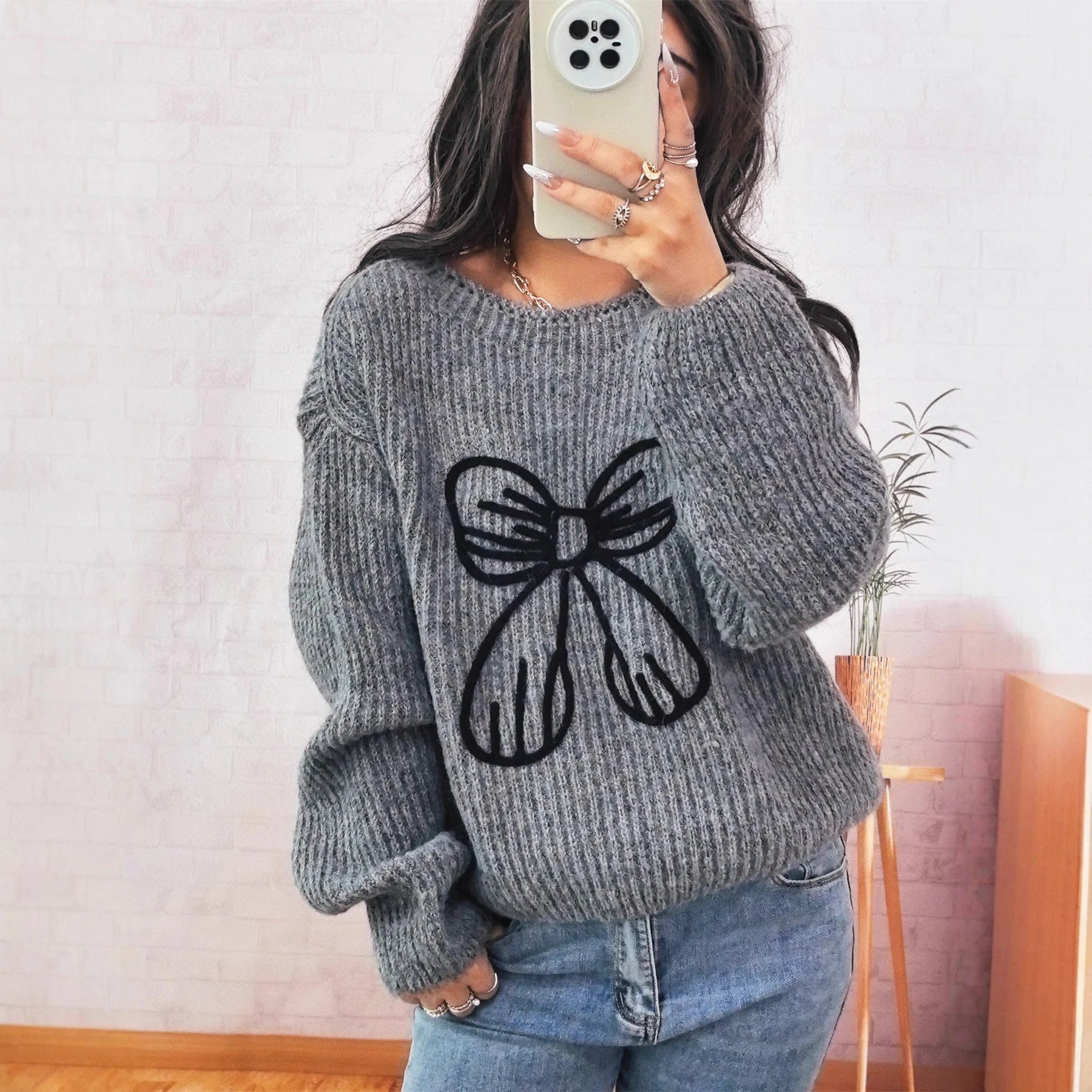 Simple Casual Bow Embroidery Decoration Knitted Long Sleeve Sweater